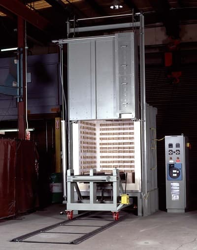 L&L SHIPS A LARGE, FIBER-LINED BOX FURNACE FOR A NEW AEROSPACE HEAT-TREATING FACILITY